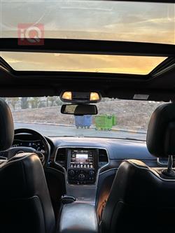 جیپ گراند شیرۆکی